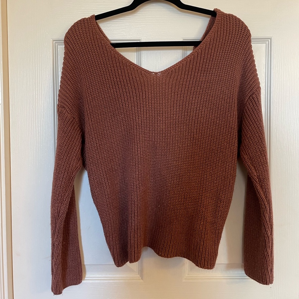 Twist back Sweater